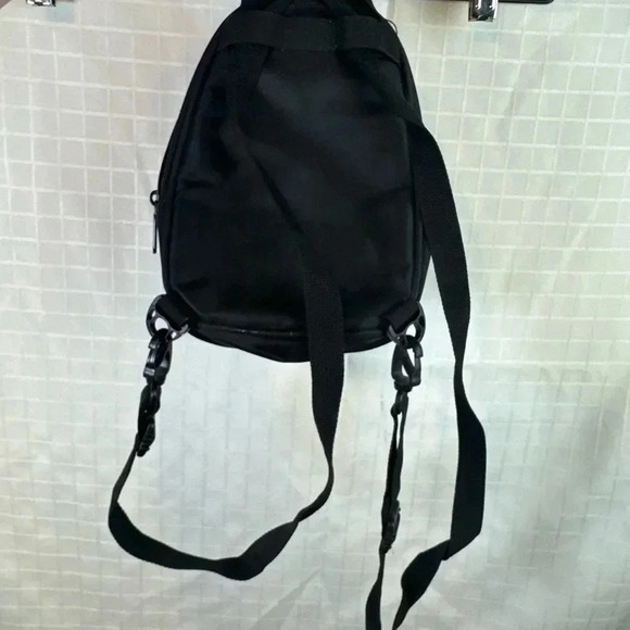 Super Mario Nintendo Brothers Small 9"x6 Black Mini Backpack Bag /Game Case - Picture 3 of 4